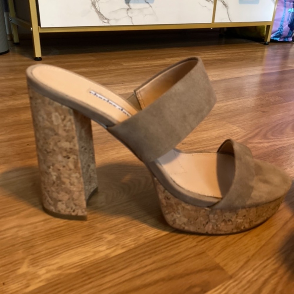 NWOB Charles David Chunky Cork Heels